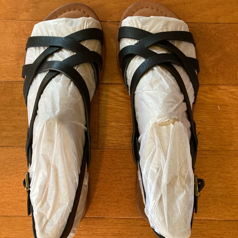 NEW! Size 10M, Black, Zodiac Sandals - Picture 3 of 4